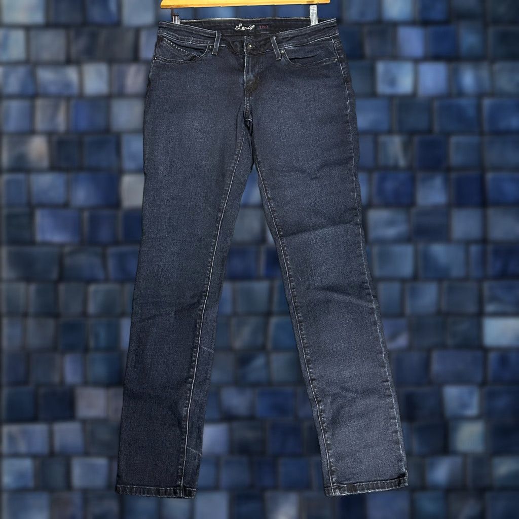 Levi's Levi's Jeans Womens 30 Dark Wash Tapered Leg 5-Pocket Denim Cotton Blend Stretch Blue Classic Modern Size 30 Size 30" / US 8 / IT 44 - 1 Thumbnail