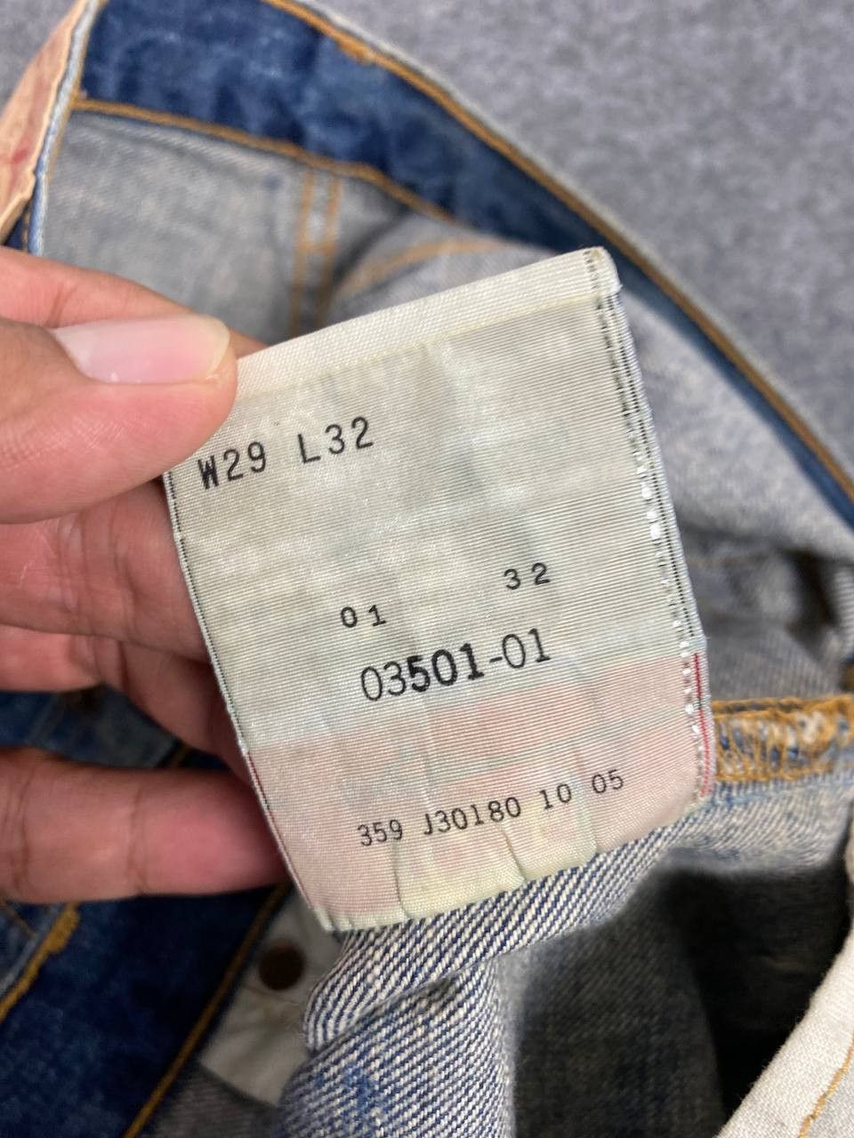 Levi's vintage 90s levis 501 distressed denim nice design Size US 31 - 18 Thumbnail