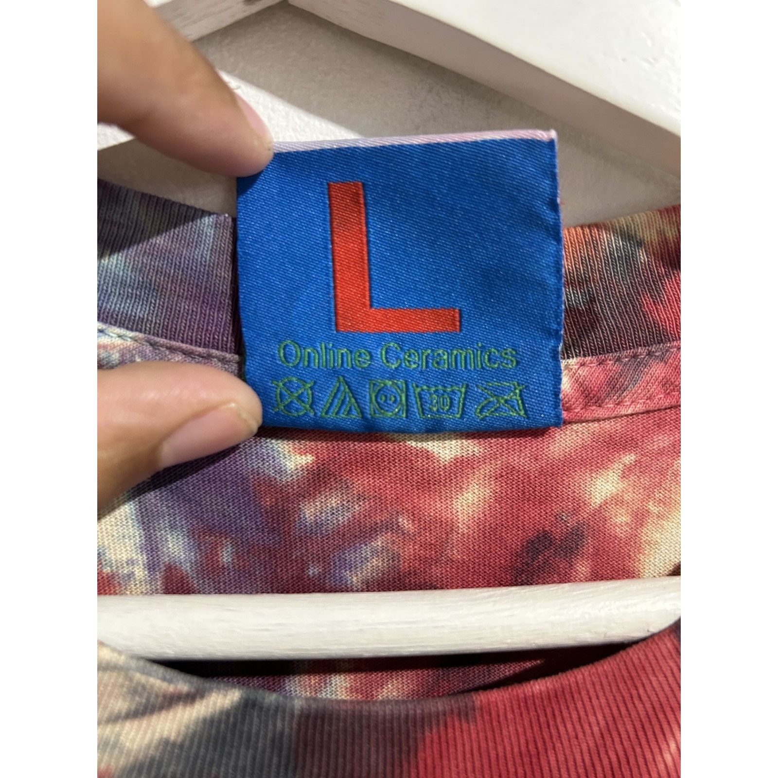 Online Ceramics ONLINE CERAMICS TOADAL CHAOS TIE DYE SIZE LARGE PREOWNED Size US L / EU 52-54 / 3 - 3 Thumbnail
