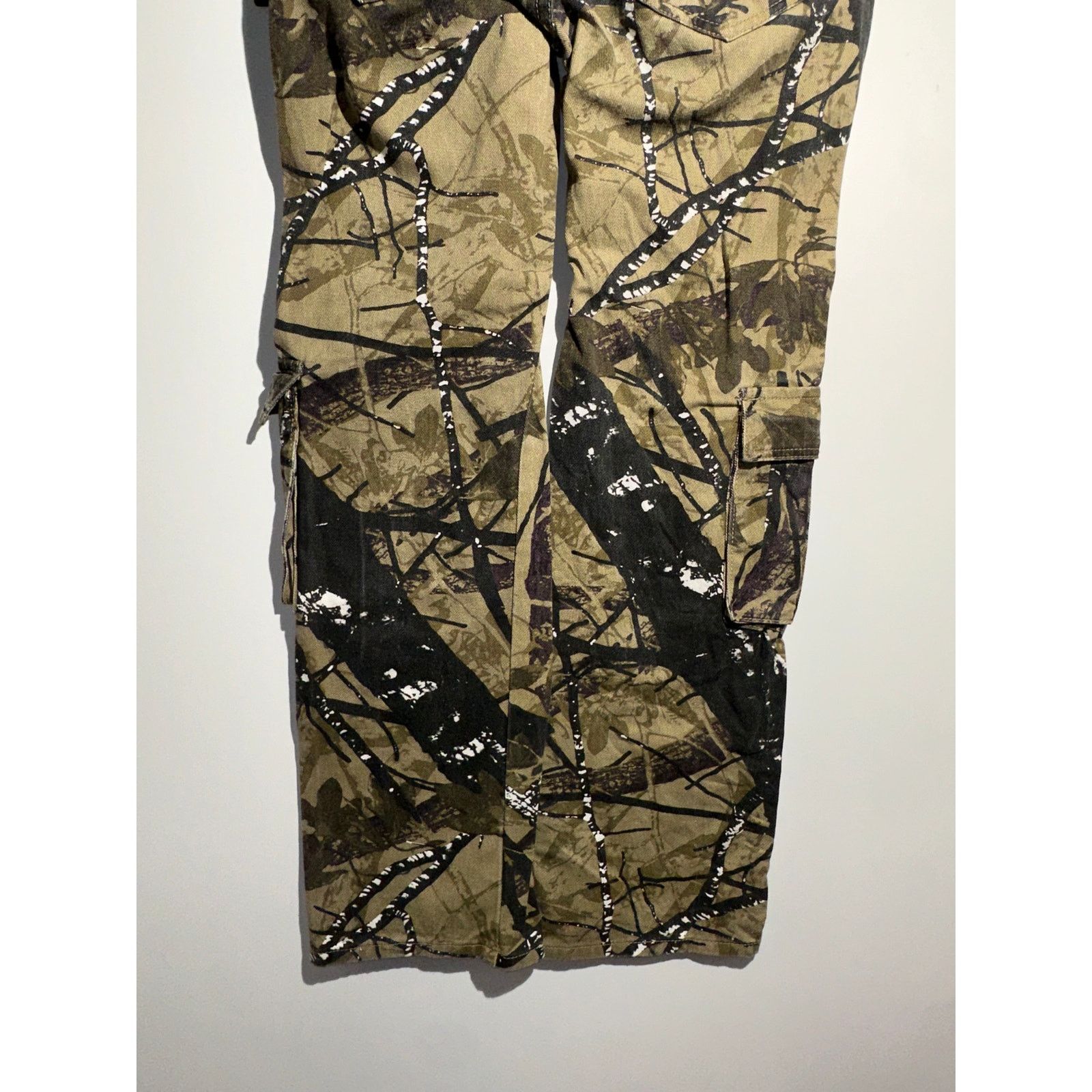 & Other Stories Camouflage Cargo Jeans No Size Tag 15” On The Waist Size US 28 / EU 44 - 10 Thumbnail
