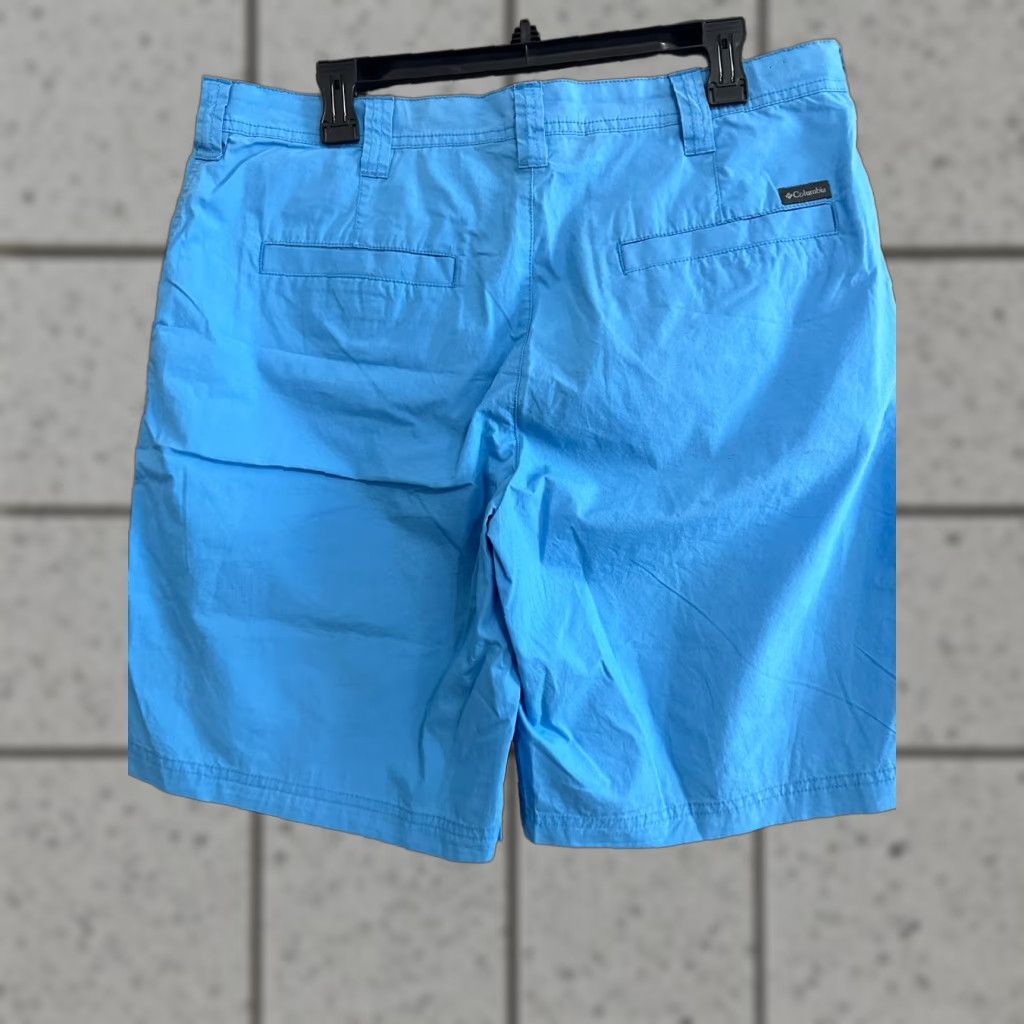 Vintage Columbia Shorts Mens 36x10 Light Blue Outdoor Hiking Camping Casual Light Cargo Regular Belt Loops Pockets Cotton Cotton Solid Size US 36 / EU 52 - 1 Thumbnail