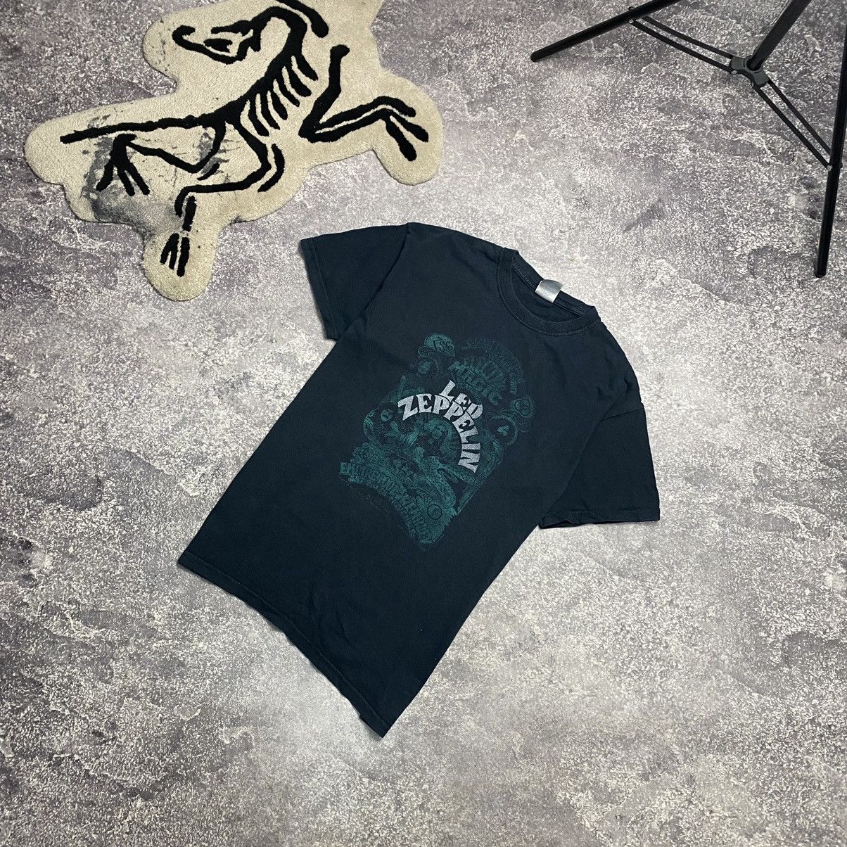 Band Tees Vintage Led Zeppelin Magic Featuring Big graphic logo tee Size US M / EU 48-50 / 2 - 1 Thumbnail