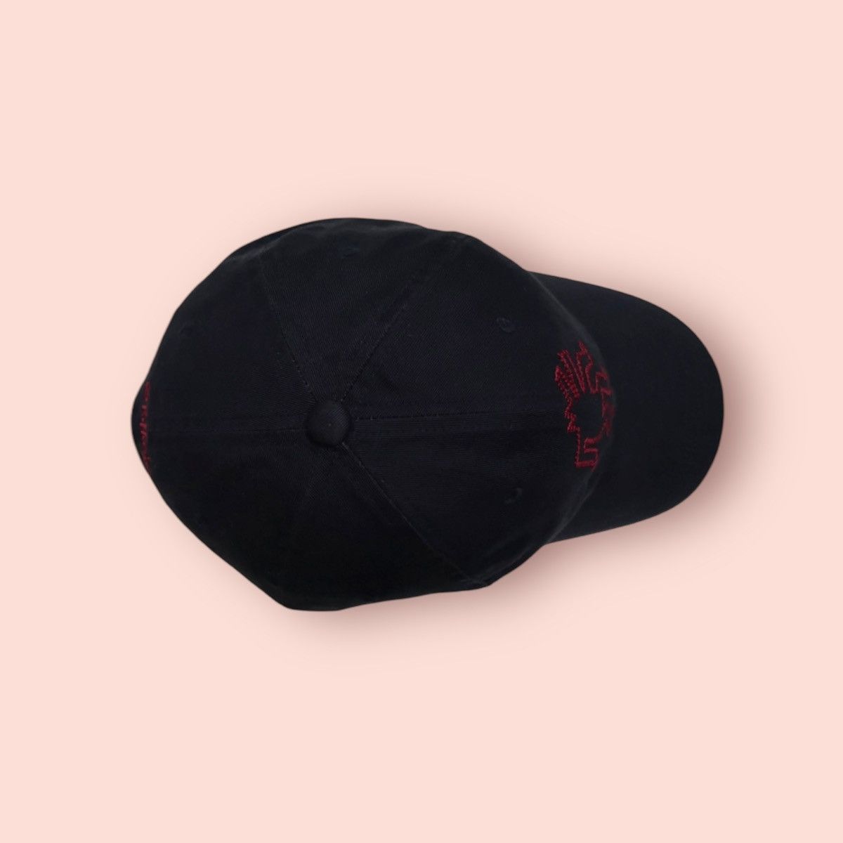 Jun Takahashi VINTAGE KEITH HARING X UNIQLO BIG LOGO STRAPBACK Size ONE SIZE - 4 Thumbnail