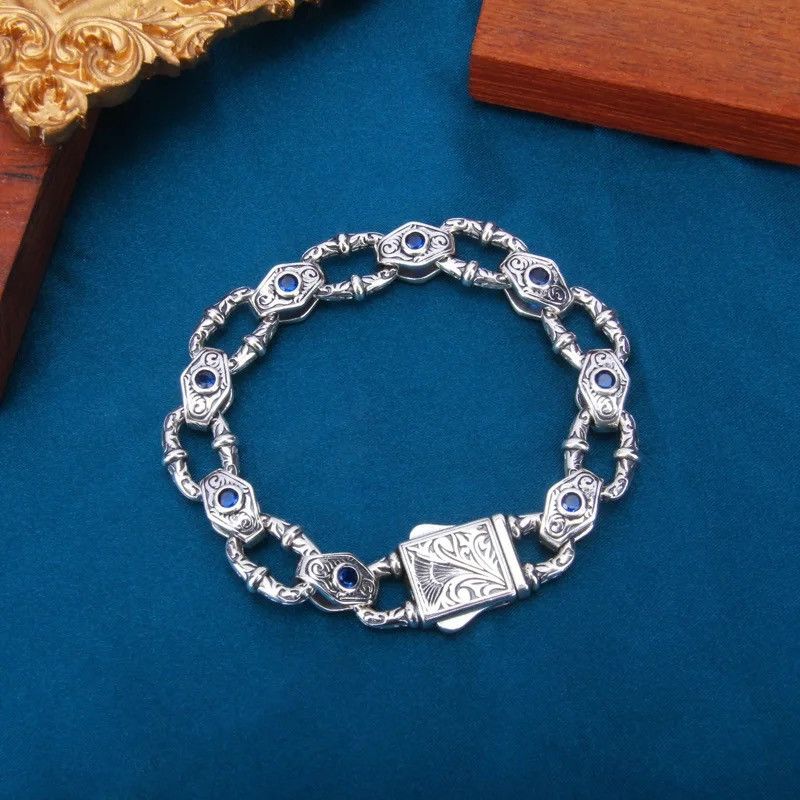 Jewelry × Vintage Cuff Bracelet Retro Embossed Arabesque Locomotive Size ONE SIZE - 1 Thumbnail