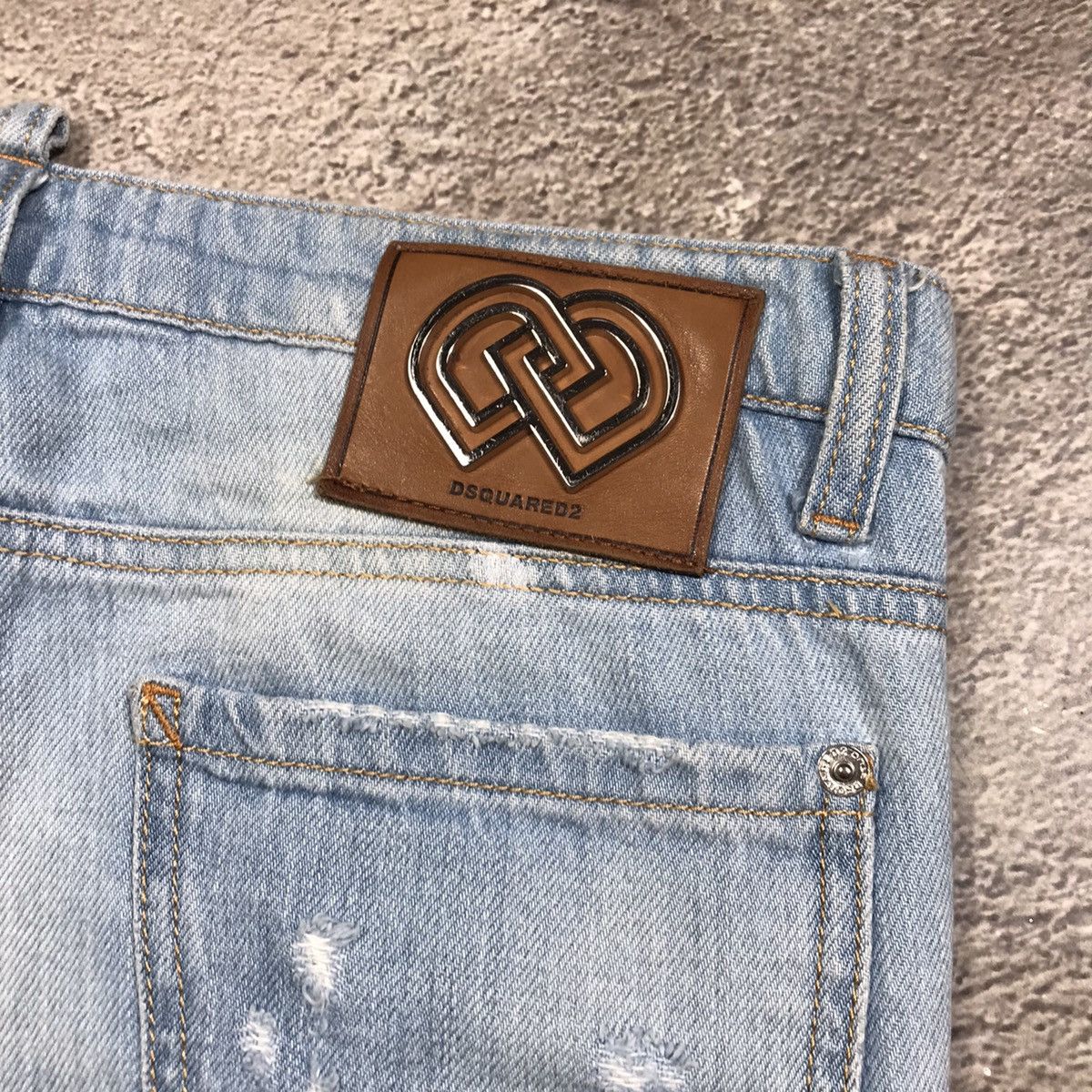 Vintage Vintage 90s Dsquared2 Distressed Baggy Jeans Grunge Logo 33 Size US 33 - 7 Thumbnail