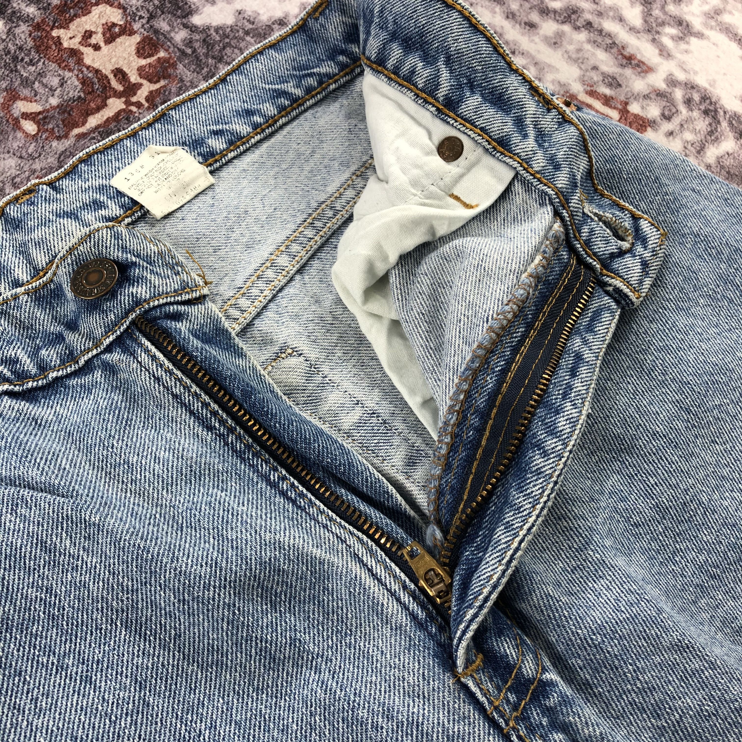 Levi's × Levi's Vintage Clothing Vintage 90s Light Wash Levis 550 Jeans-JM2157 Size 28" / US 6 / IT 42 - 6 Thumbnail