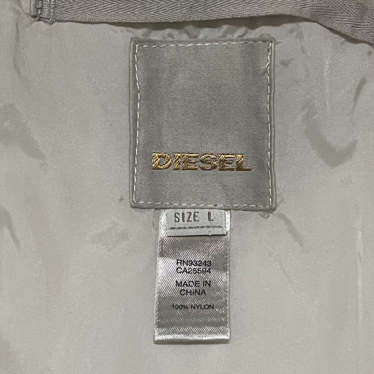 Diesel Vintage Diesel Nylon Puffer Jacket Size US L / EU 52-54 / 3 - 11 Thumbnail
