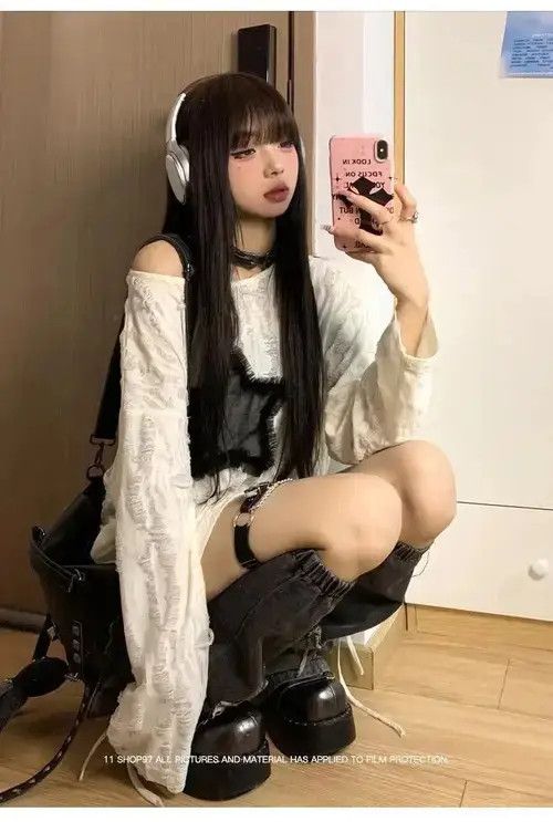 Japanese Brand × Vintage Autumn Grunge Hole T-shirts Fashion Star Print Star Loose Size ONE SIZE - 3 Thumbnail