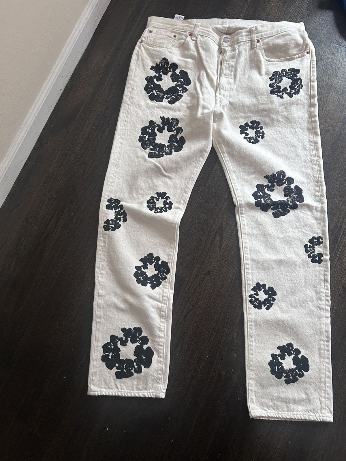 DENIM TEARS Denim Tears x Levi's Cotton Wreath Jean White Size US 38 / EU 54 - 1 Thumbnail