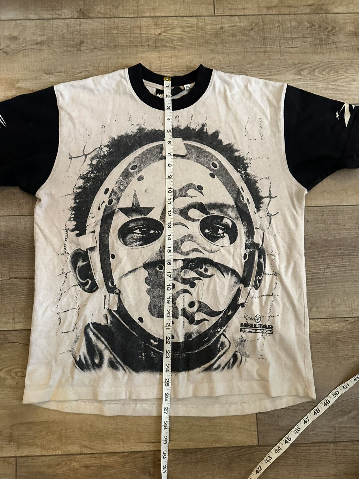 HELLSTAR Hellstar Hockey Jersey Mask Graphic Tee (S oversized) Size US S / EU 44-46 / 1 - 12 Thumbnail