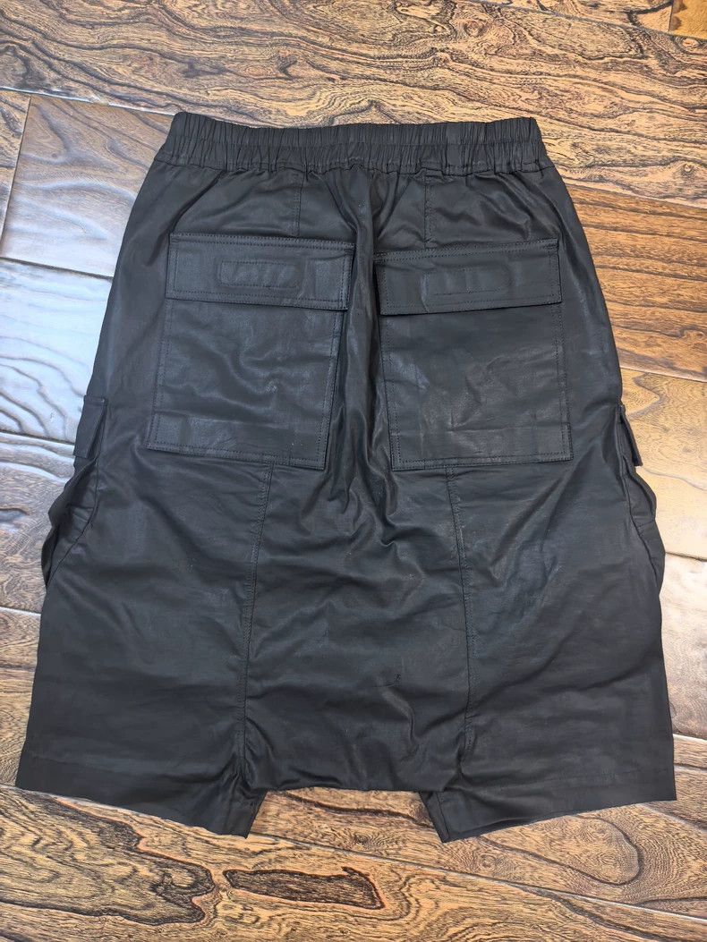 Rick Owens Rick Owens size xs Black cargo shorts Size US 28 / EU 44 - 2 Thumbnail