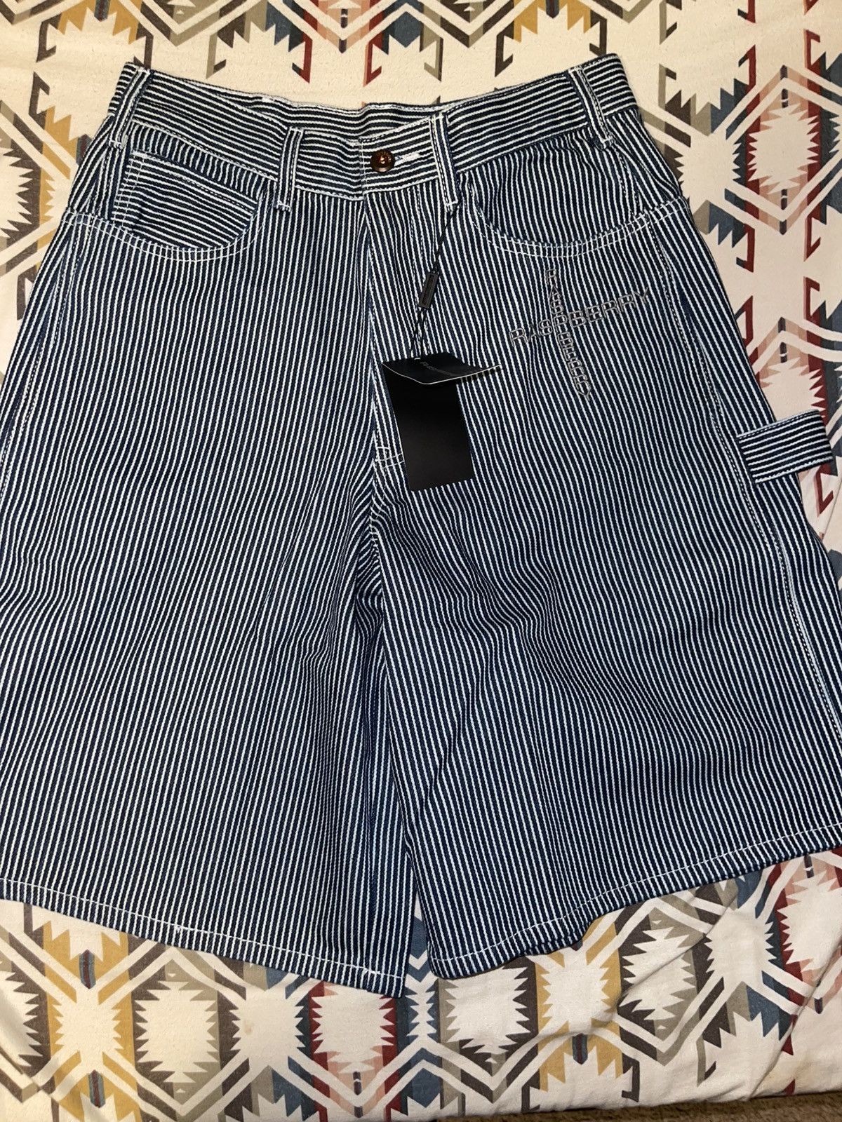 The GV Gallery Rasberry Hill Denim Jorts Size US 32 / EU 48 - 2 Thumbnail