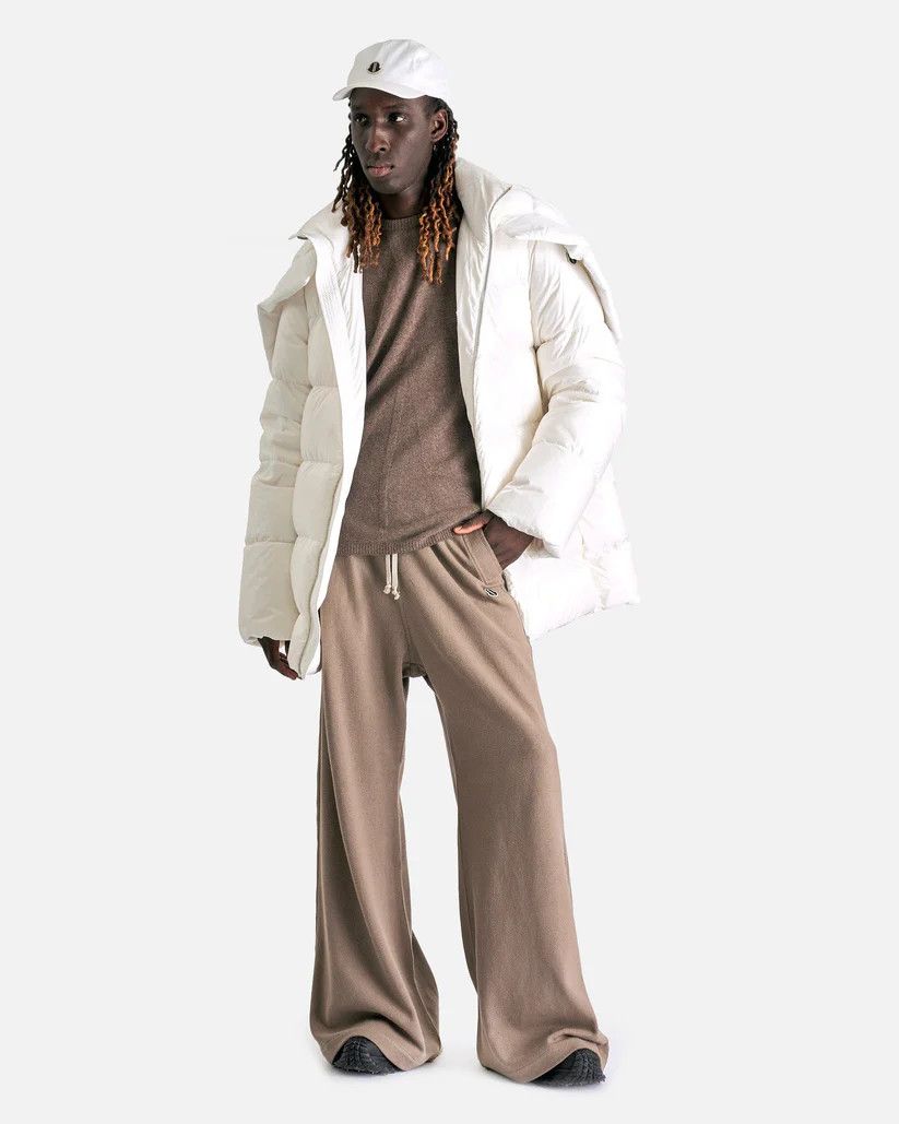Rick Owens o1s1v1r1oon0825 Moncler Hooded Cyclopic Coat in Milk/White Size US XL / EU 56 / 4 - 5 Thumbnail