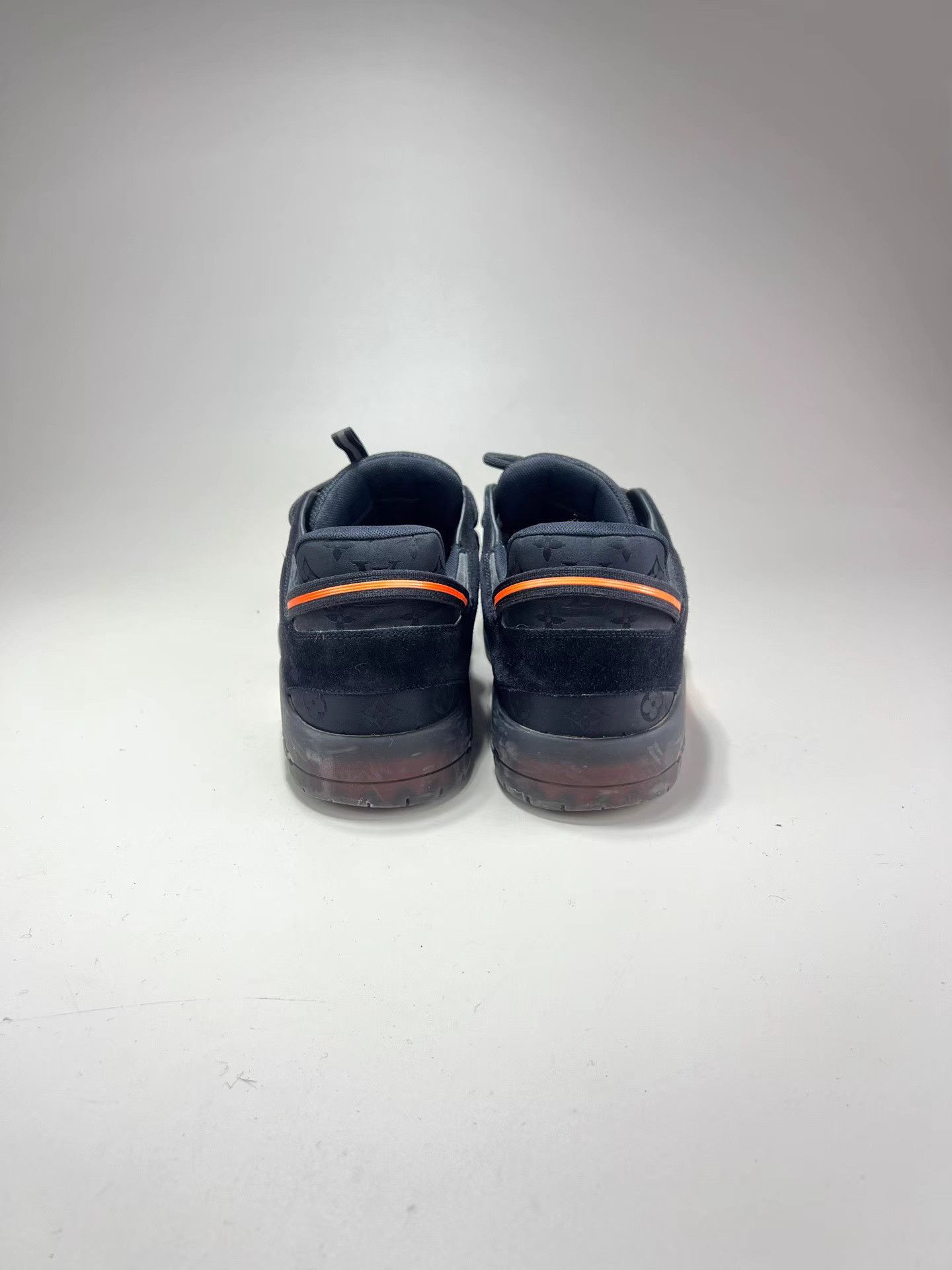 Louis Vuitton LOUIS VUITTON LV AVIEW Suede & Monogram Sneakers Size US 9 / EU 42 - 3 Thumbnail