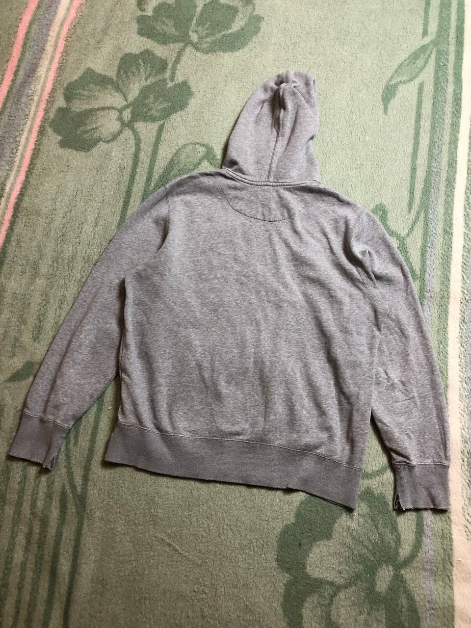 Nike Vintage Nike Big Y2K Logo Streetwear Hoodie Size L Size US L / EU 52-54 / 3 - 23 Thumbnail