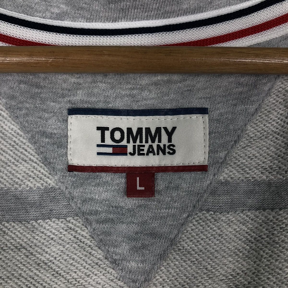 Japanese Brand 🔥Vintage Cardigan Jacket Tommy Hilfiger Japan Size US M / EU 48-50 / 2 - 17 Thumbnail