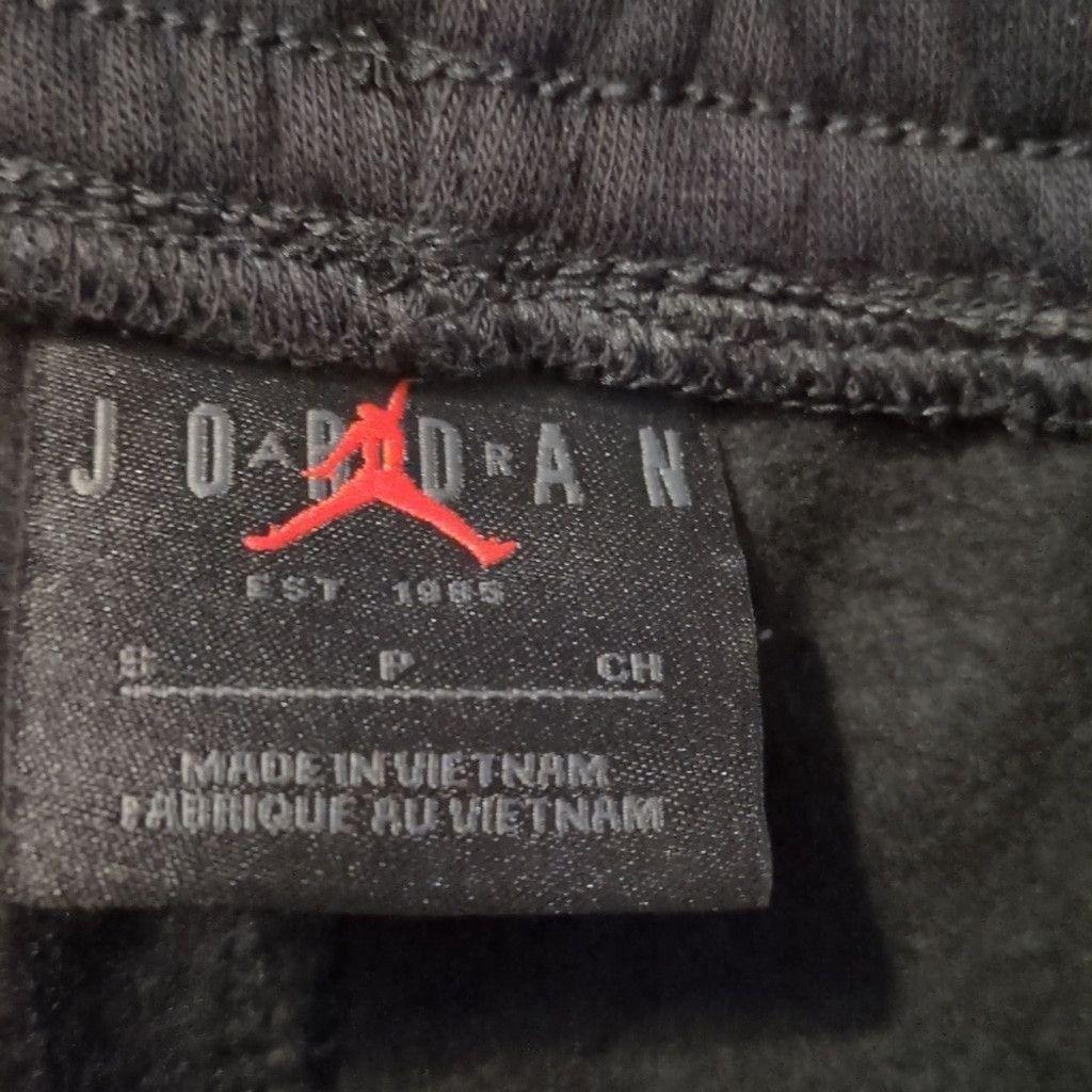 Jordan Brand Jordan Black Sweat Shorts Size Small Size US 28 / EU 44 - 3 Thumbnail
