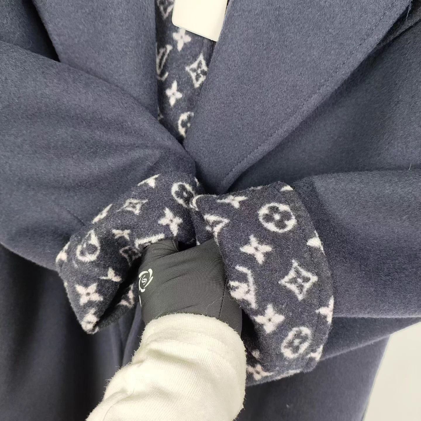 Louis Vuitton LV overcoat 40 Size M / US 6-8 / IT 42-44 - 6 Thumbnail