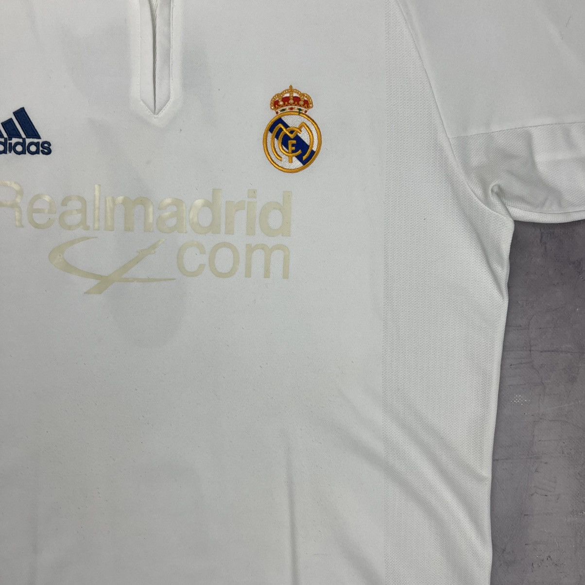 Adidas Rare! Raul 7 Real Madrid Adidas Soccer Jersey Shirt 00s Size US M / EU 48-50 / 2 - 22 Thumbnail
