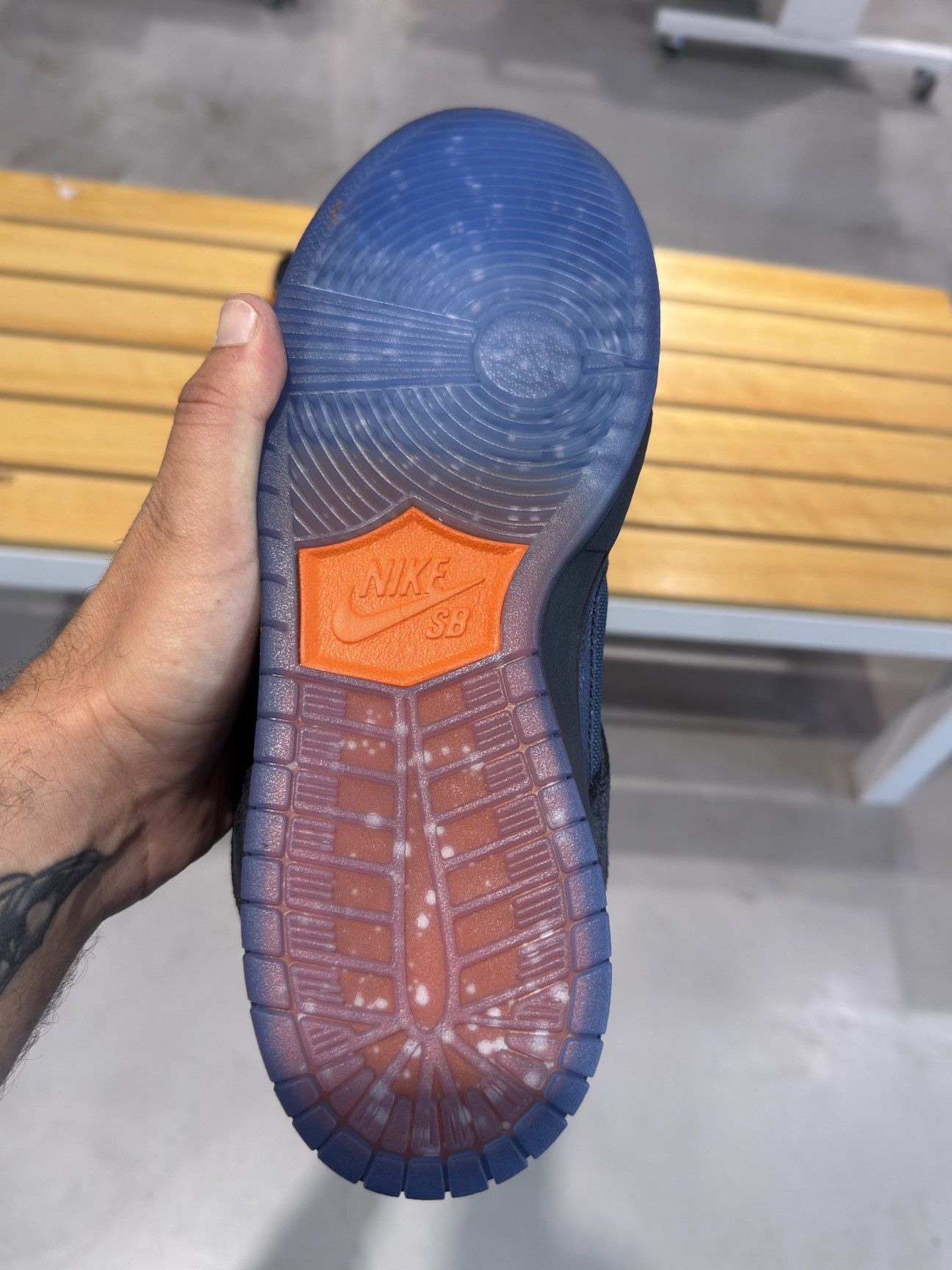 Nike SB Nike SB Dunk pro low X Bluetile “butterfly” Size US 9.5 / EU 42-43 - 4 Thumbnail