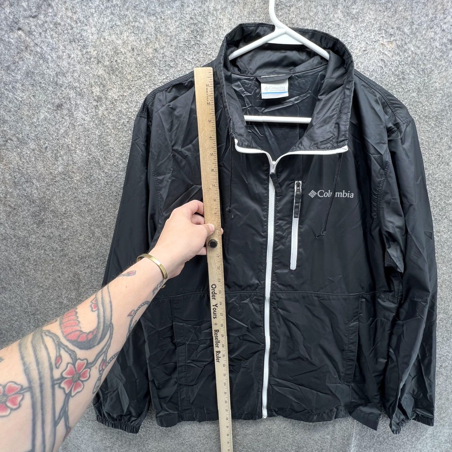 Vintage Columbia Jacket Mens Small Black Hooded Full Zip Windbreaker Hiking Spring Mens Size US S / EU 44-46 / 1 - 6 Thumbnail