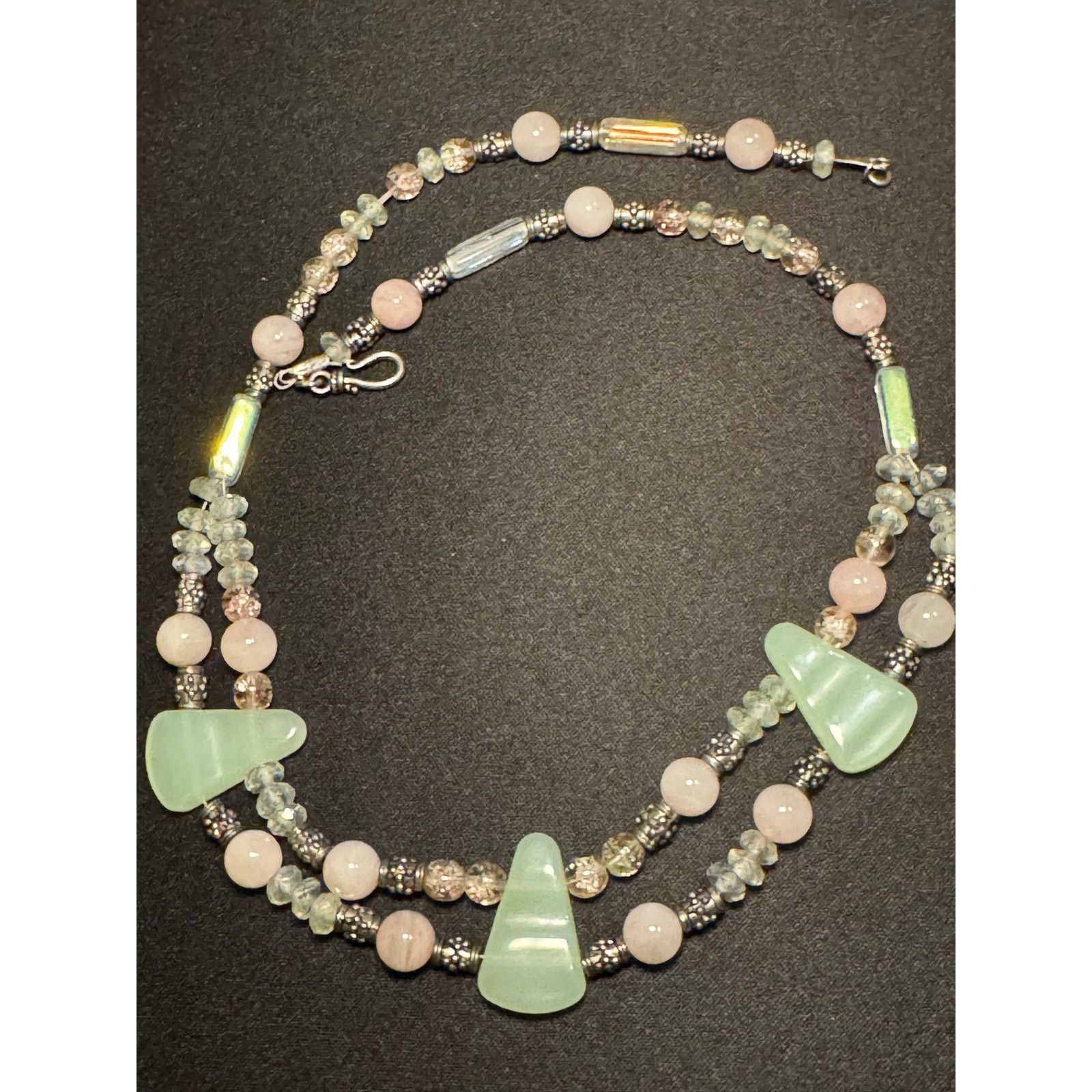 Other Green Jadeite & Pink Quartz Artisan Made 18in Necklace Size ONE SIZE - 1 Thumbnail