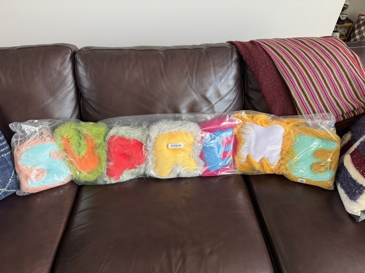 Supreme Faux Fur Pillow Size ONE SIZE - 1 Thumbnail