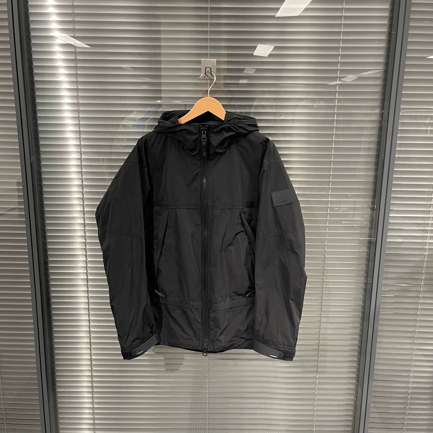 Burberry Black Hooded Light Jacket Size S Size US S / EU 44-46 / 1 - 1 Thumbnail