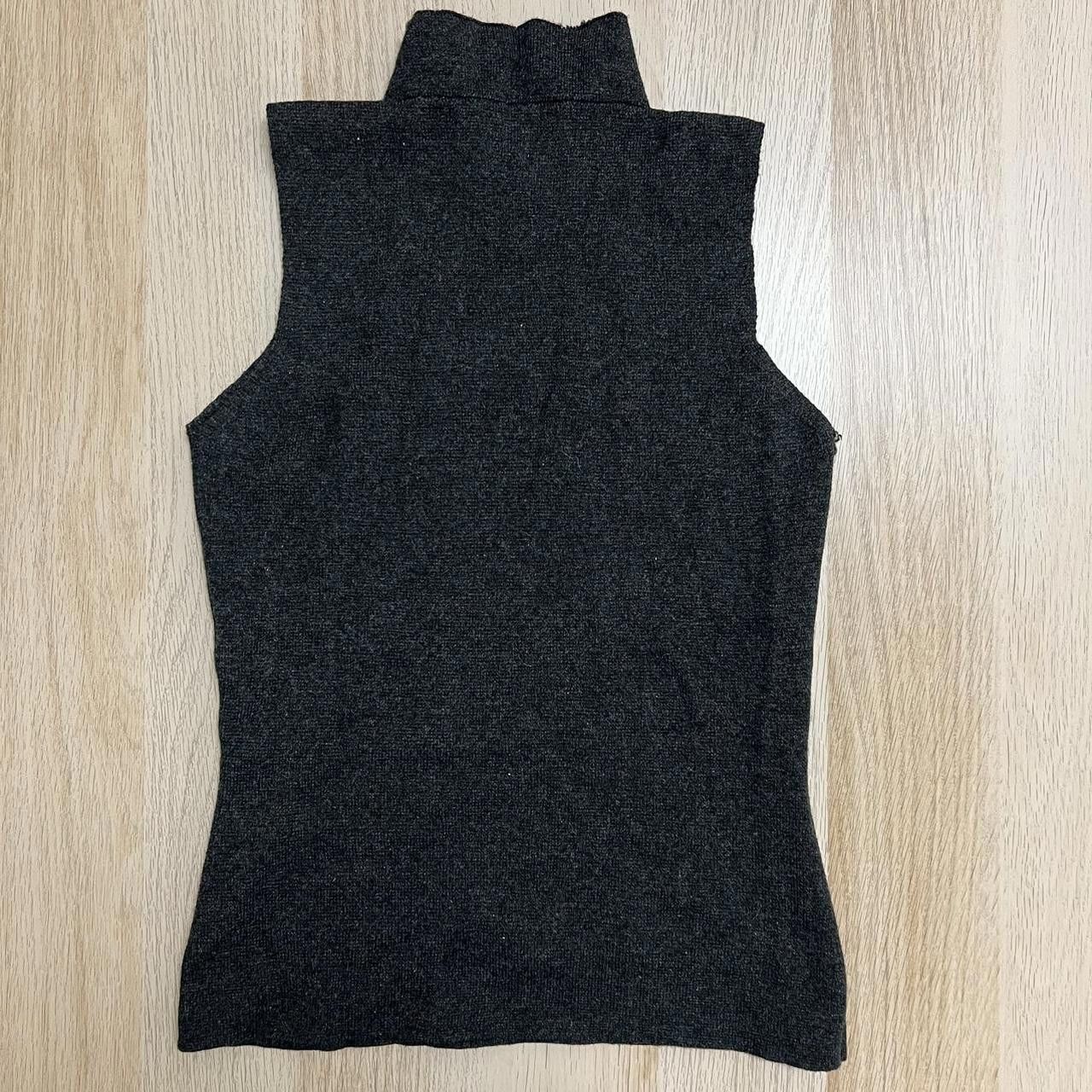 Gucci Gucci Sleeveless Sweater Size XS / US 0-2 / IT 36-38 - 2 Thumbnail