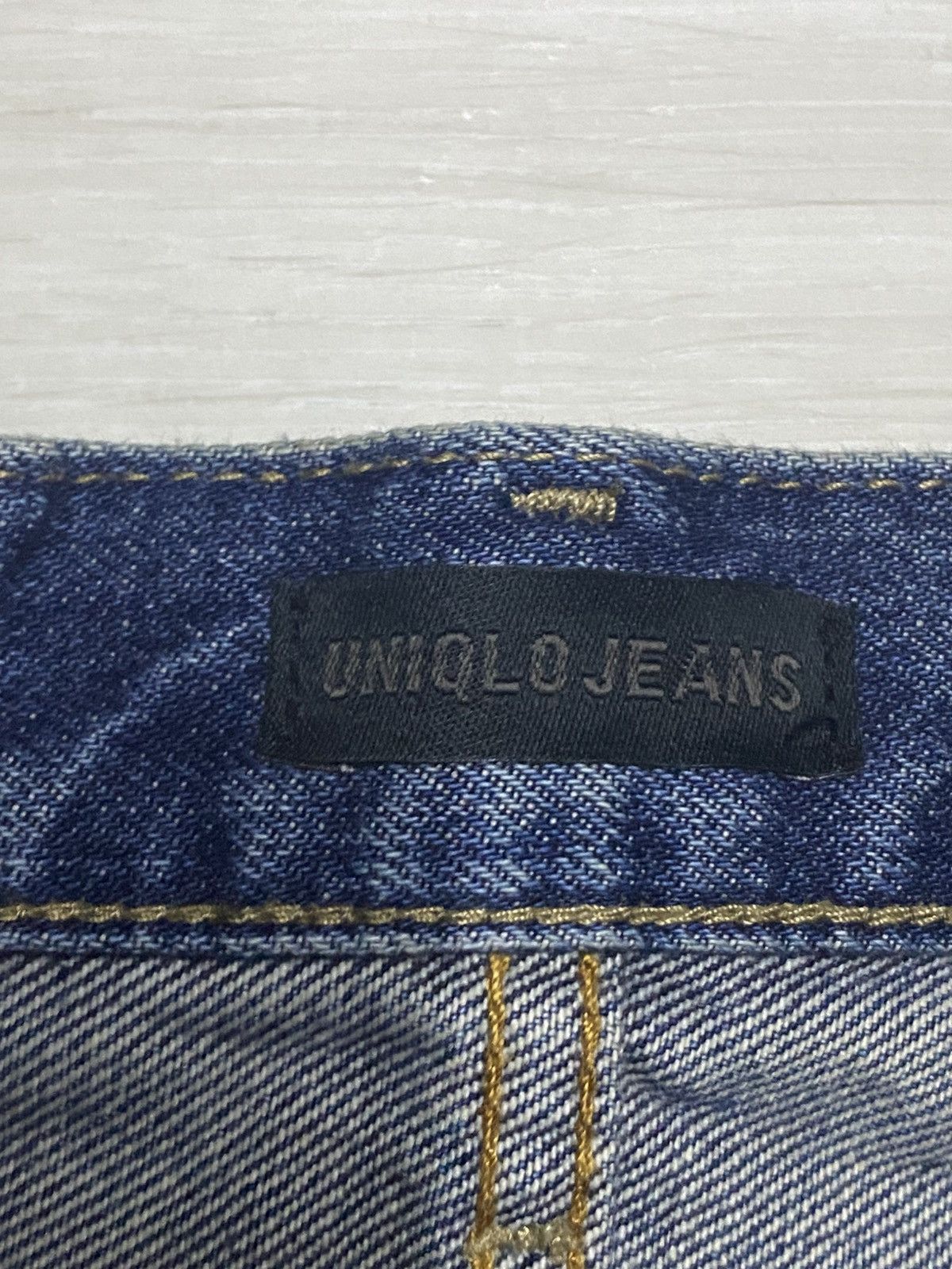 Japanese Brand Vintage Uniqlo Faded Wash Distressed Loose Jeans Size US 35 - 15 Thumbnail