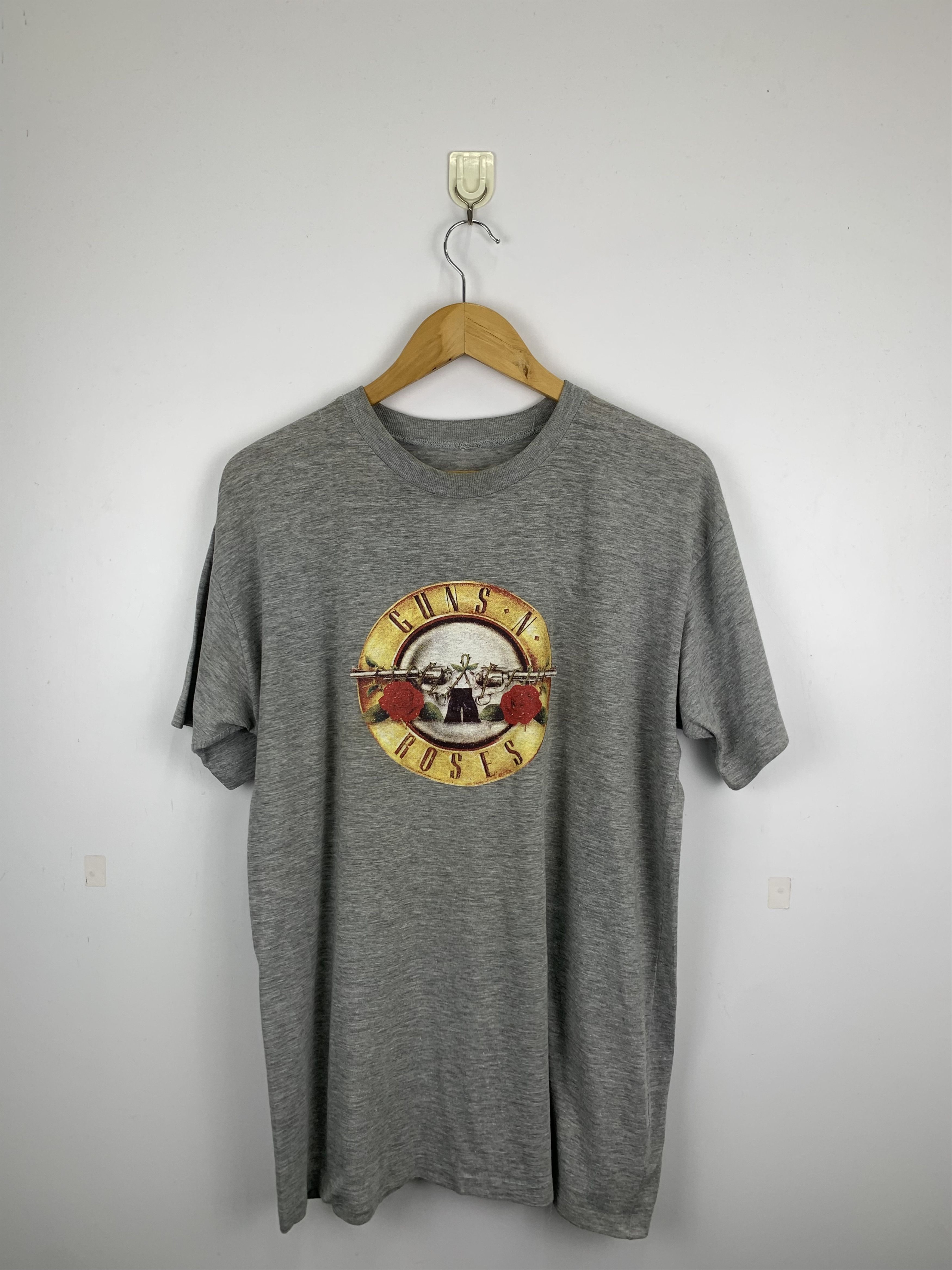 Band Tees × Guns N' Roses × Vintage Vintage 90s Guns N Roses Paperthin Band T Shirt TA0105 Size US L / EU 52-54 / 3 - 1 Thumbnail