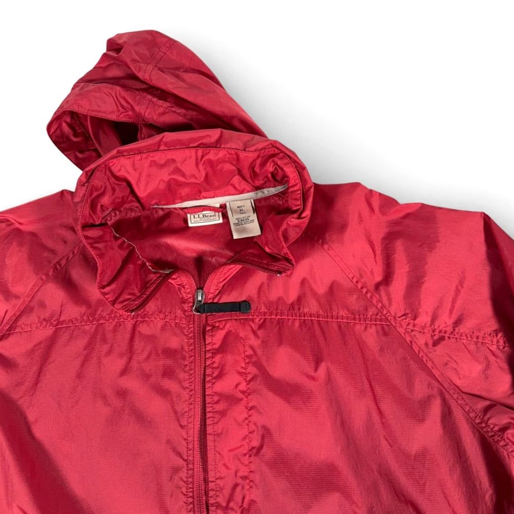 Vintage VINTAGE LL Bean Jacket Windbreaker Mens XLT Red Nylon Zip Hood Outdoor 90s Y2K Size US XL / EU 56 / 4 - 3 Thumbnail