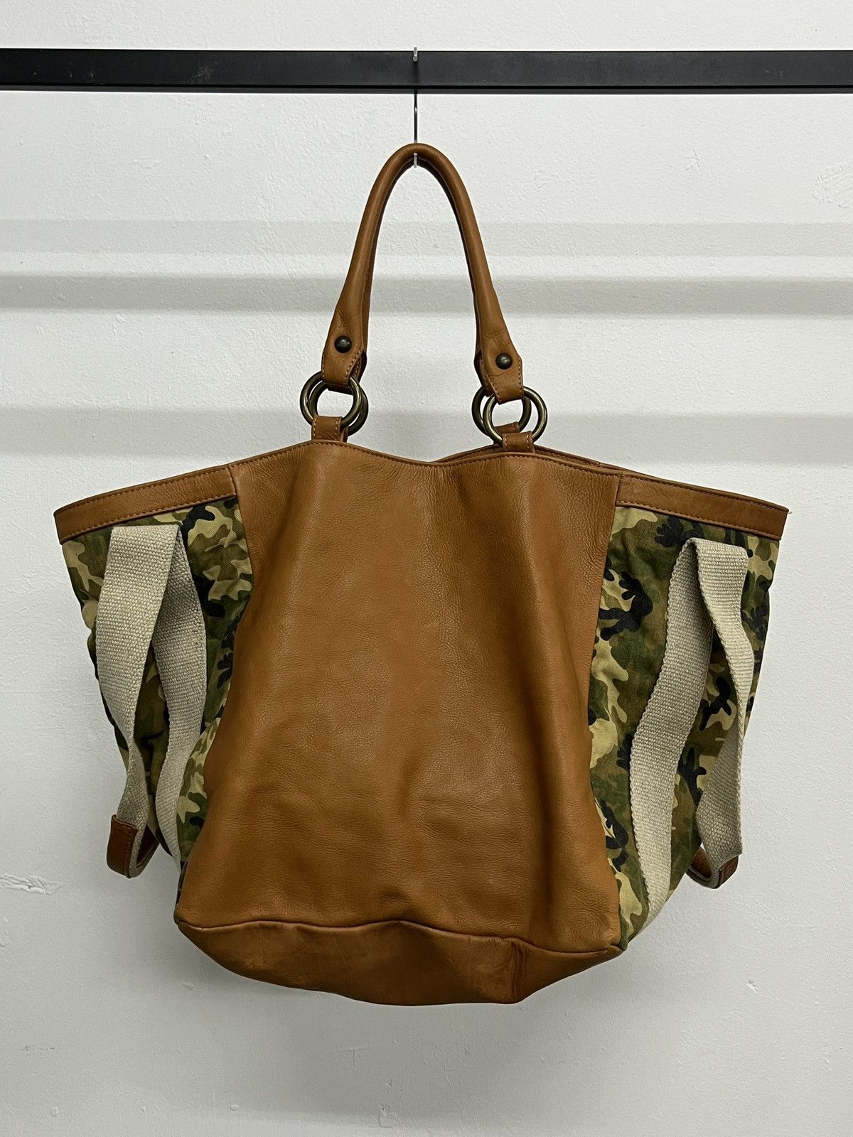 Leather Leather Hybrid Camo Canvas Patina Brown Leather Weekend Bag Size ONE SIZE - 1 Thumbnail
