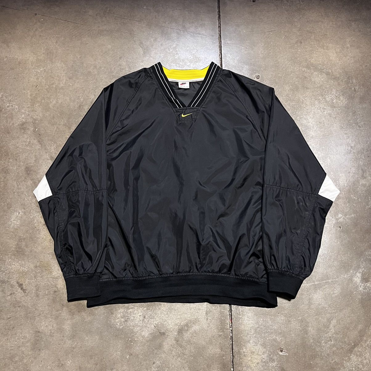 Nike Vintage Nike Windbreaker Jacket Lightweight Track Logo 90s Size US XL / EU 56 / 4 - 3 Thumbnail