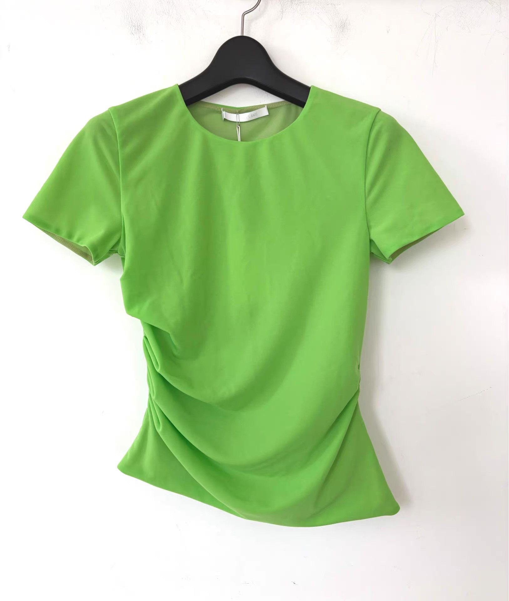 Helmut Lang Helmut Lang Asymmetrical Short Sleeve T-shirt。 Ｑ21 Size XS / US 0-2 / IT 36-38 - 1 Thumbnail