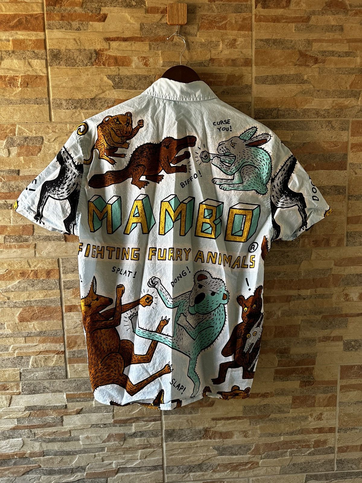 Mambo × Vintage 🔥Vintage Mambo Fighting Furry Animals Hawaiian Print Shirt Size US S / EU 44-46 / 1 - 2 Thumbnail