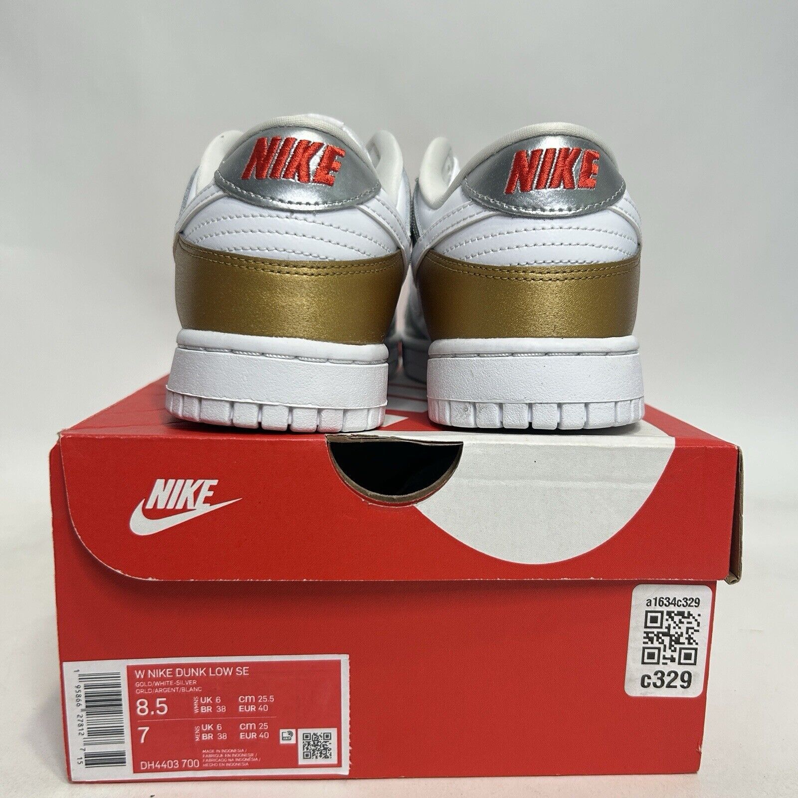Nike Nike Dunk Low WMNS SE “Heirloom” 2024 Size US 8.5 / IT 38.5 - 4 Thumbnail