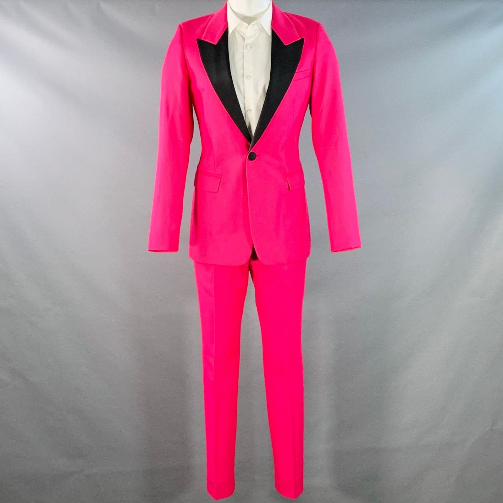AMI Size 36 Fuchsia Pink Black Wool Peak Lapel Suit Size 36R - 2 Thumbnail