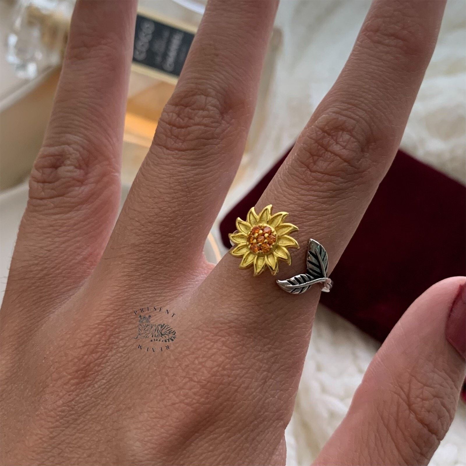 Jewelry × Vintage Sunflower Fidget Ring, Spinner Ring, Adjustable Ring Size ONE SIZE - 2 Thumbnail