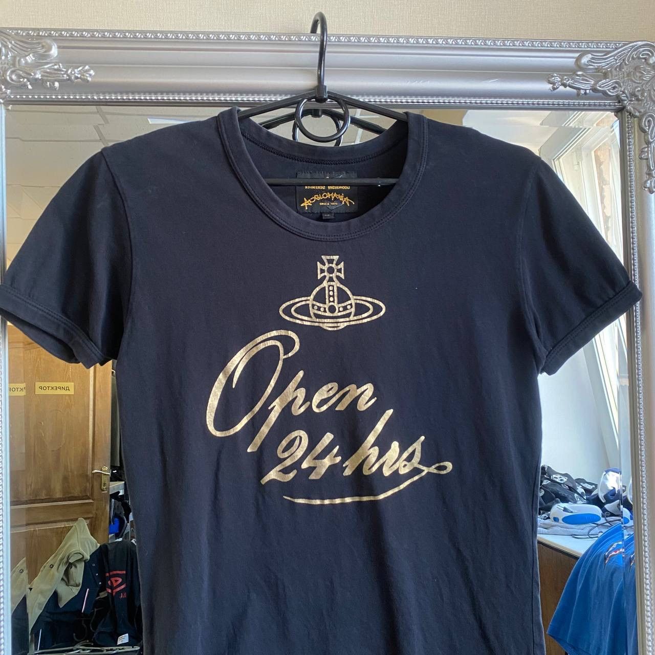 Vivienne Westwood VIVIENNE WESTWOOD T-SHIRT BIG LOGO GRAPHIC DESIGN Size US XS / EU 42 / 0 - 2 Thumbnail