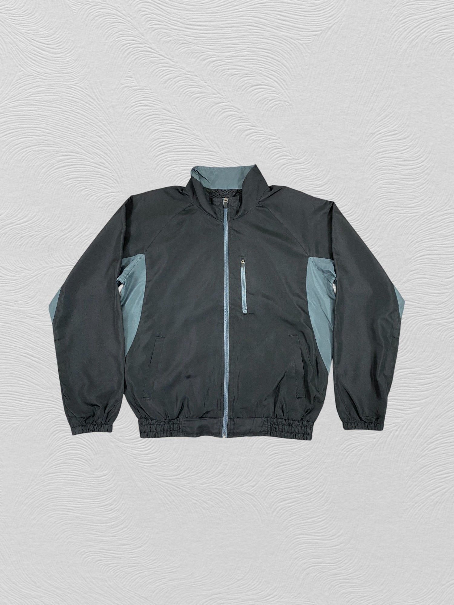 Japanese Brand Vintage Metallic Field Windbreaker Jacket- J393 Size US L / EU 52-54 / 3 - 1 Thumbnail