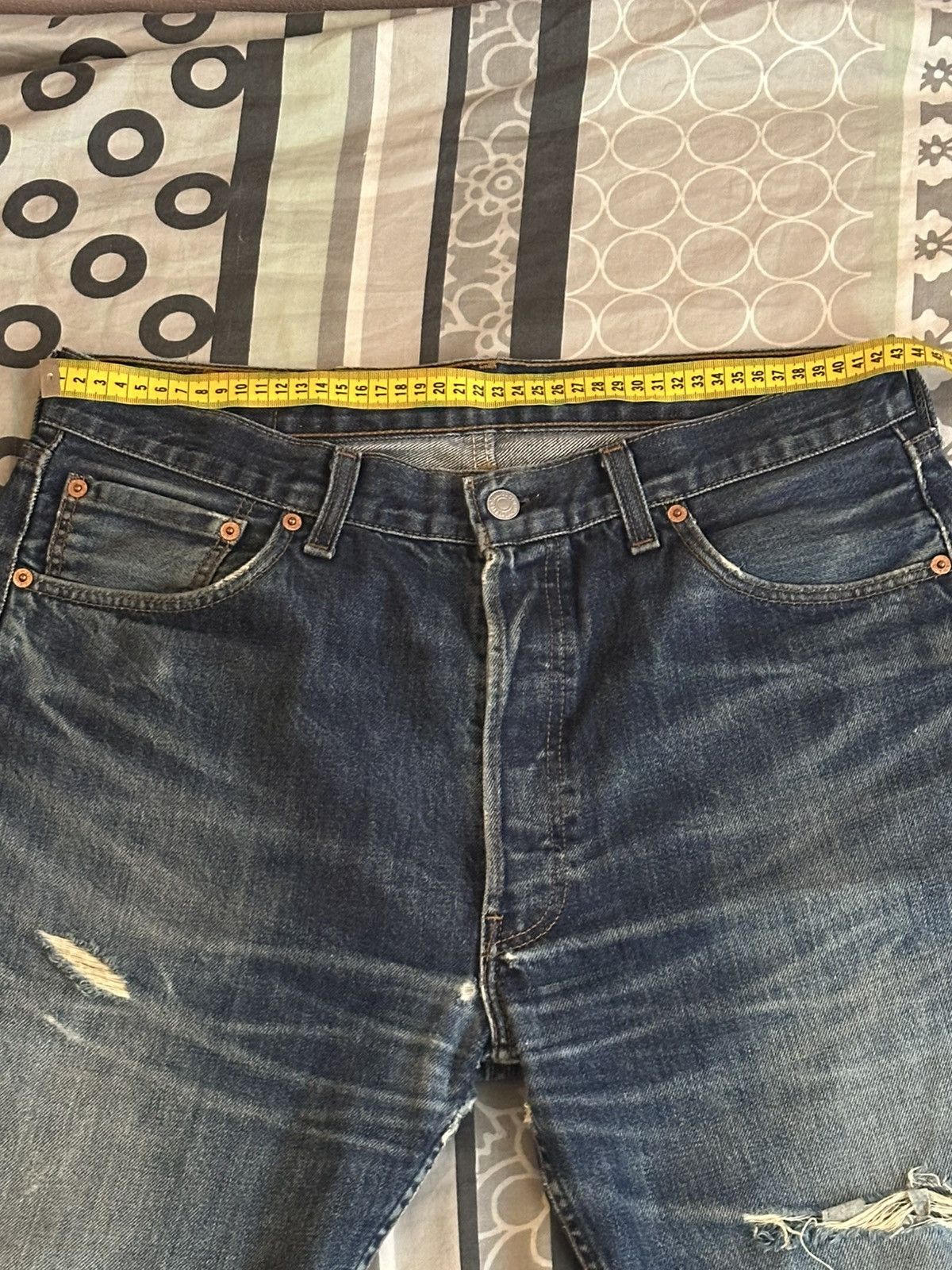 Levi's × Levi's Vintage Clothing × Vintage Vintage distressed Levi’s jeans W34 L32 Size US 34 / EU 50 - 3 Thumbnail