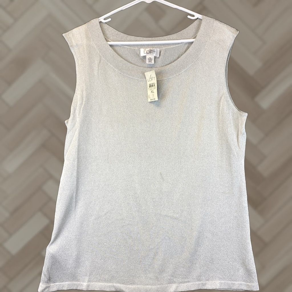 Ann Taylor Loft Ann Taylor Loft Women's Tank Blouse Sleeveless XL Boat Neck Silver Polyester Spandex Button Casual Tunic Regular Size 47-13 Size XL / US 12-14 / IT 48-50 - 1 Thumbnail