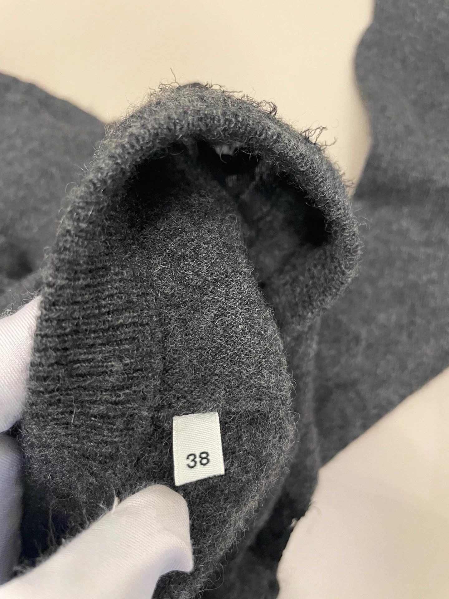 Dolce & Gabbana D&G deep gray cashmere cardigan size 38 Size XS / US 0-2 / IT 36-38 - 6 Thumbnail
