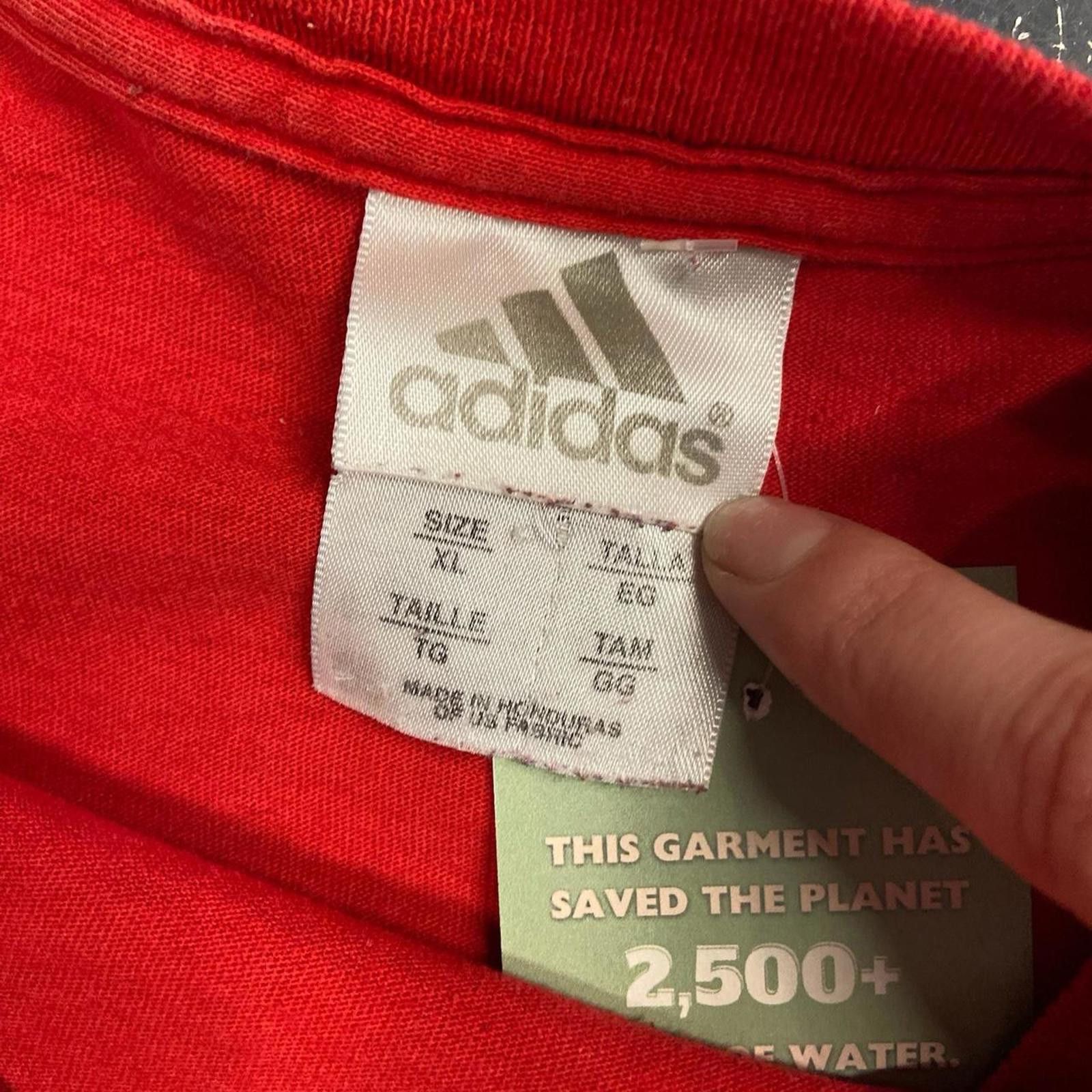 Adidas Vintage Red Adidas Tee Size US XL / EU 56 / 4 - 6 Thumbnail