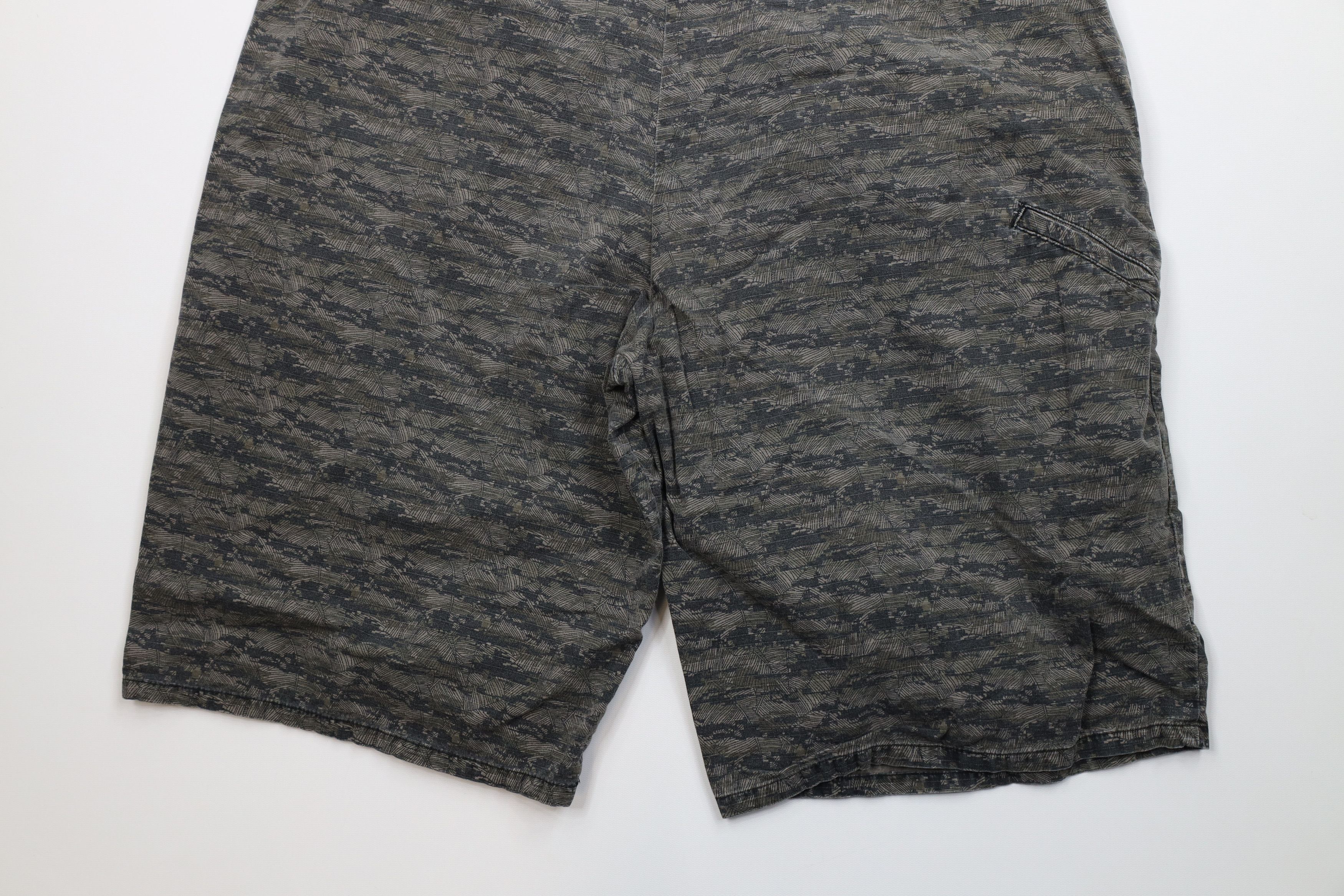 Dickies Vintage Dickies Relaxed Fit Digi Camouflage Shorts Cotton Size US 38 / EU 54 - 13 Thumbnail