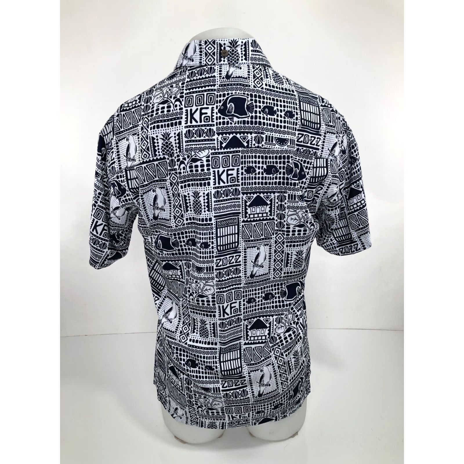 ALOHAS Kenny Flowers / Limited Edition - Parrots / Fish Hawaiian Aloha Sm. Shirt / Men / S / Blue / White / Short Sleeve / Button-Up Size US S / EU 44-46 / 1 - 5 Thumbnail