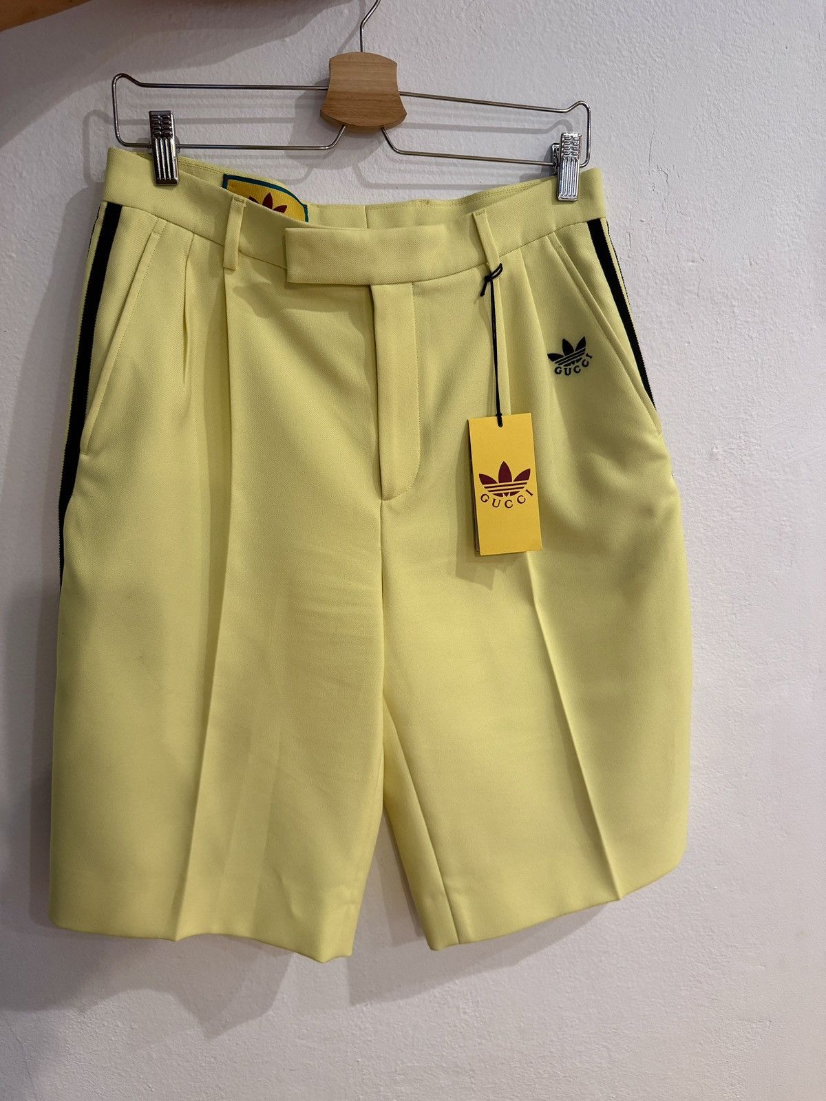 Adidas × Gucci Gucci x Adidas SS23 Yellow Striped Shorts (Size 46) Like New Size US 30 / EU 46 - 1 Thumbnail