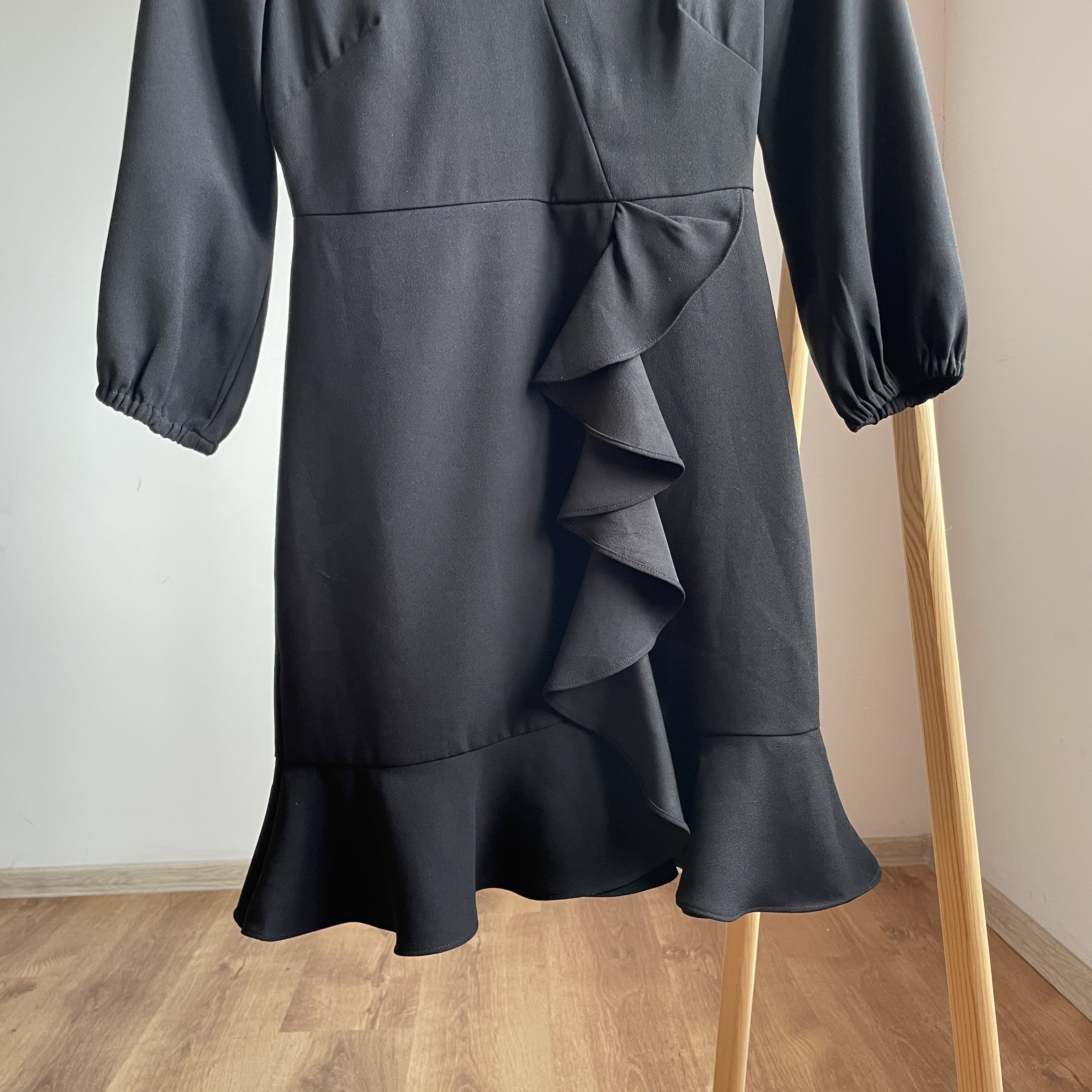 J.Crew J.Crew Drapey Ruffle Front Midi Dress Size 0P Size XS / US 0-2 / IT 36-38 - 4 Thumbnail