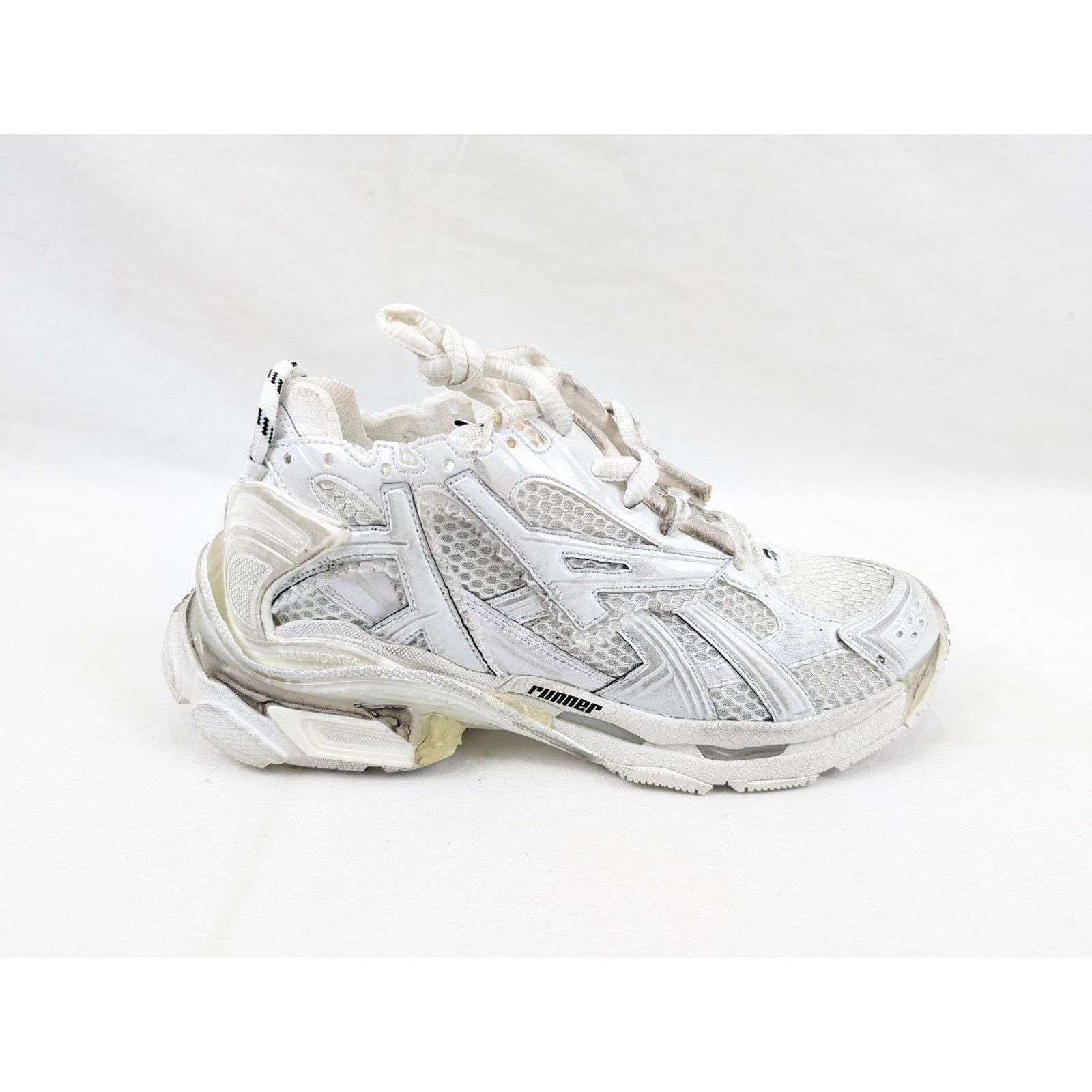 o1rshd1 Monocolor Runner Sneakers in White